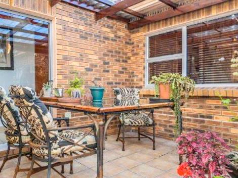 4 Bedroom Property for Sale in Stilbaai Wes Western Cape